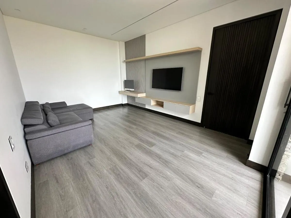 Casa En Rionegro, A Pocos Minutos Del Aeropuerto Villa Rionegro